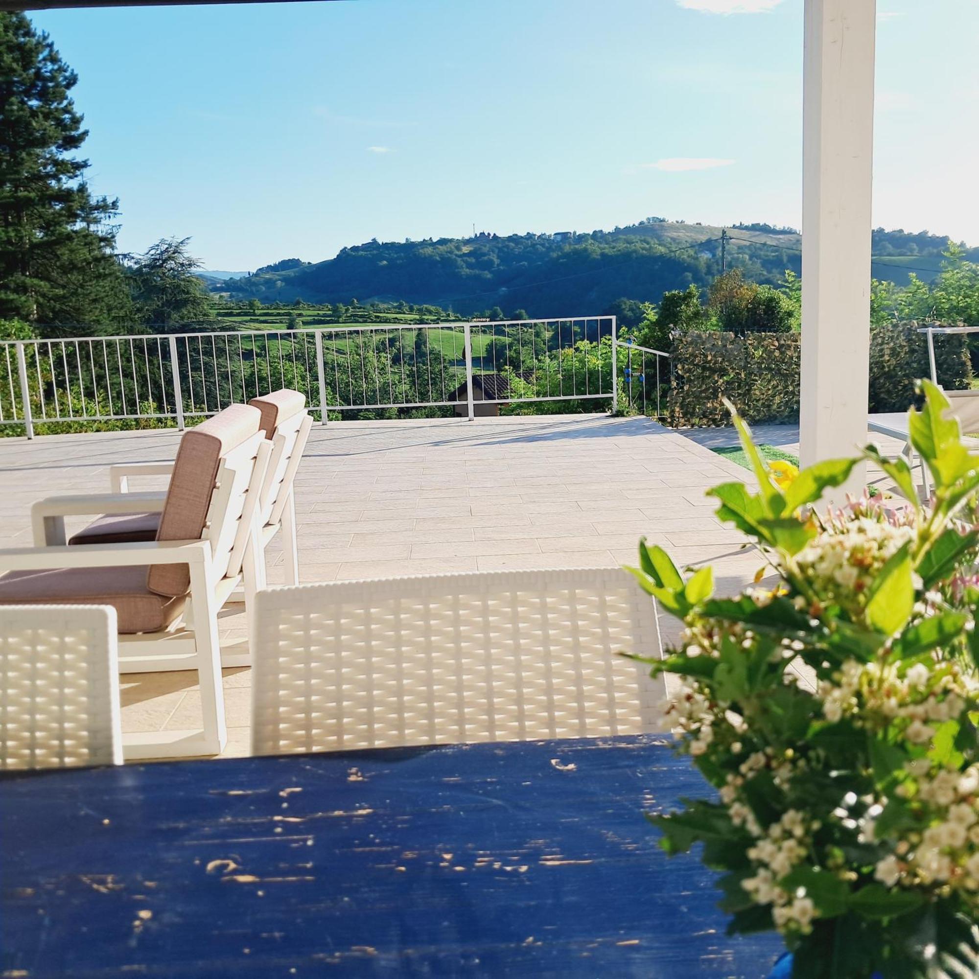 Monte San Pietro Terrazzaponente Bed & Breakfast エクステリア 写真